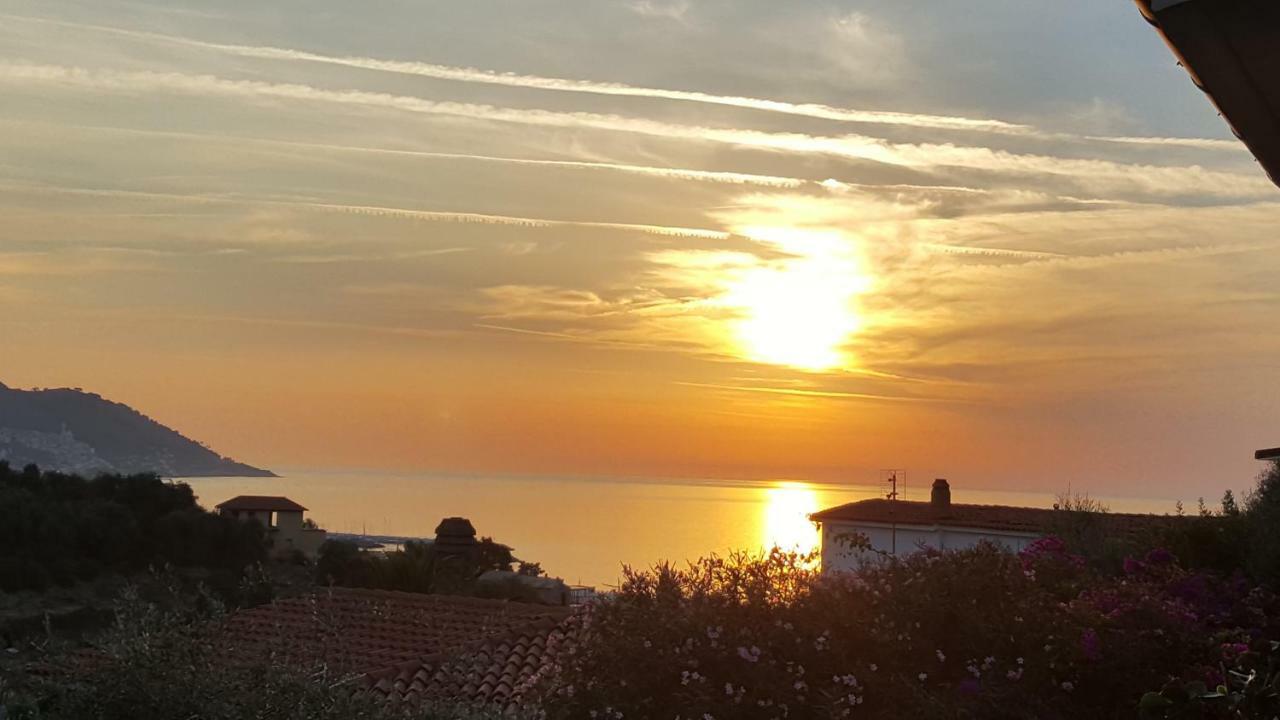 Villa Jone Diano Marina Exterior photo